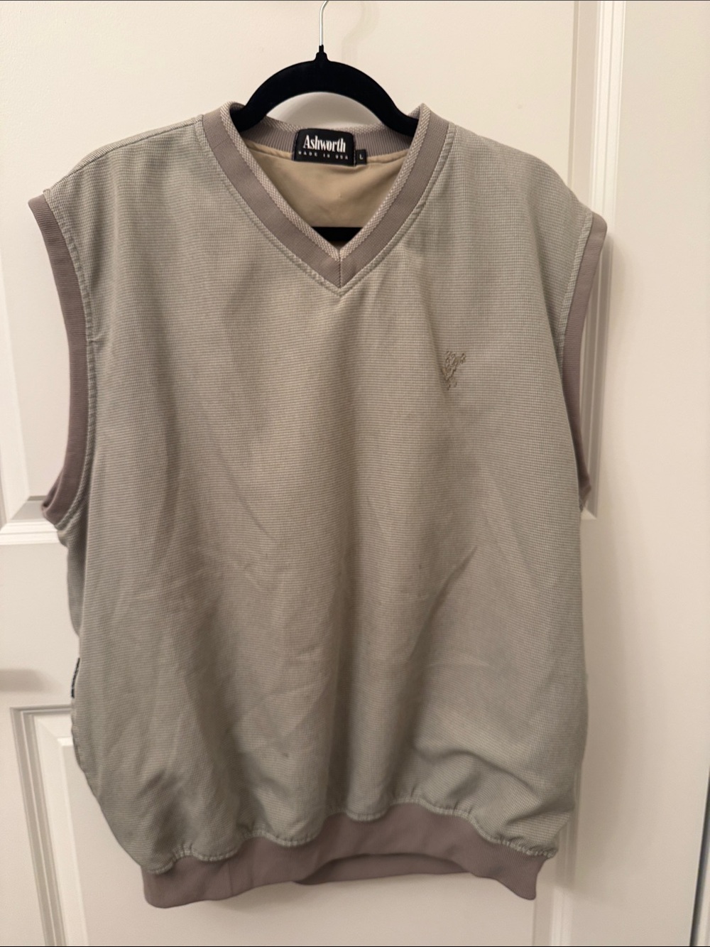 Ashworth V-Neck Sweater Vest in Light Gray with Taupe Trim